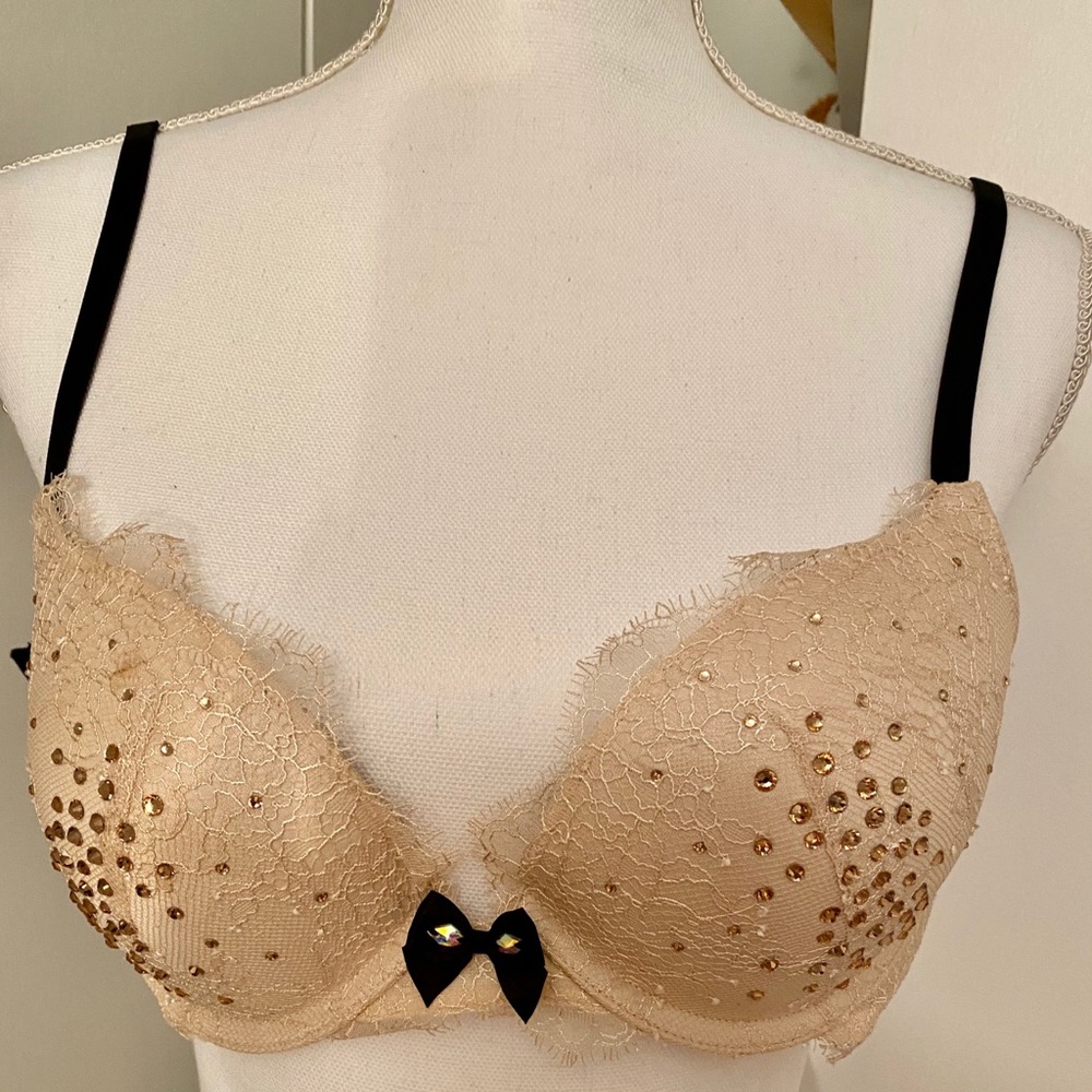 Victoria’s Secret sexy push up bra with crystals